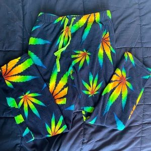 Leaf pants